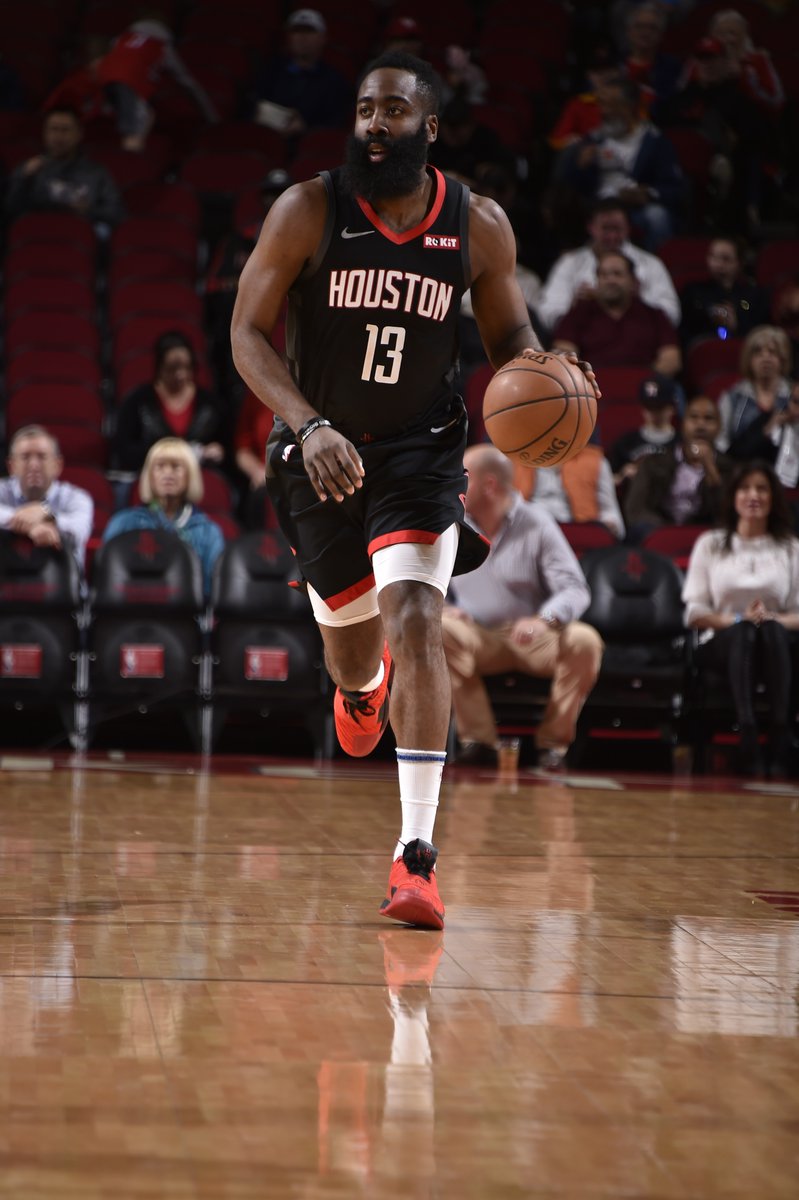 谁能率先占 谁能率先占